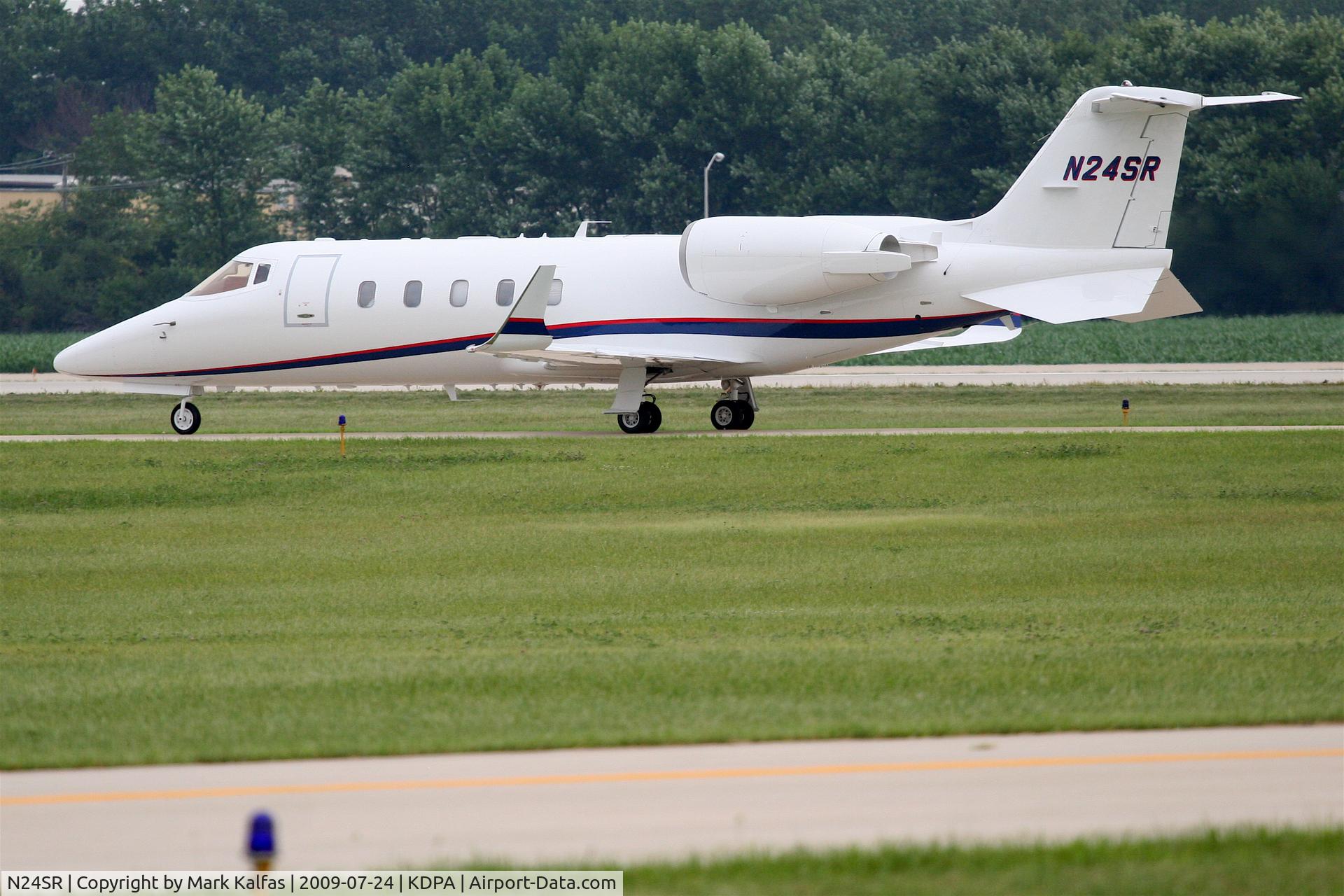 N24SR, 2001 Learjet 60 C/N 234, Sears Roebuck Learjet 60, taxiing to the Sears hangar KDPA