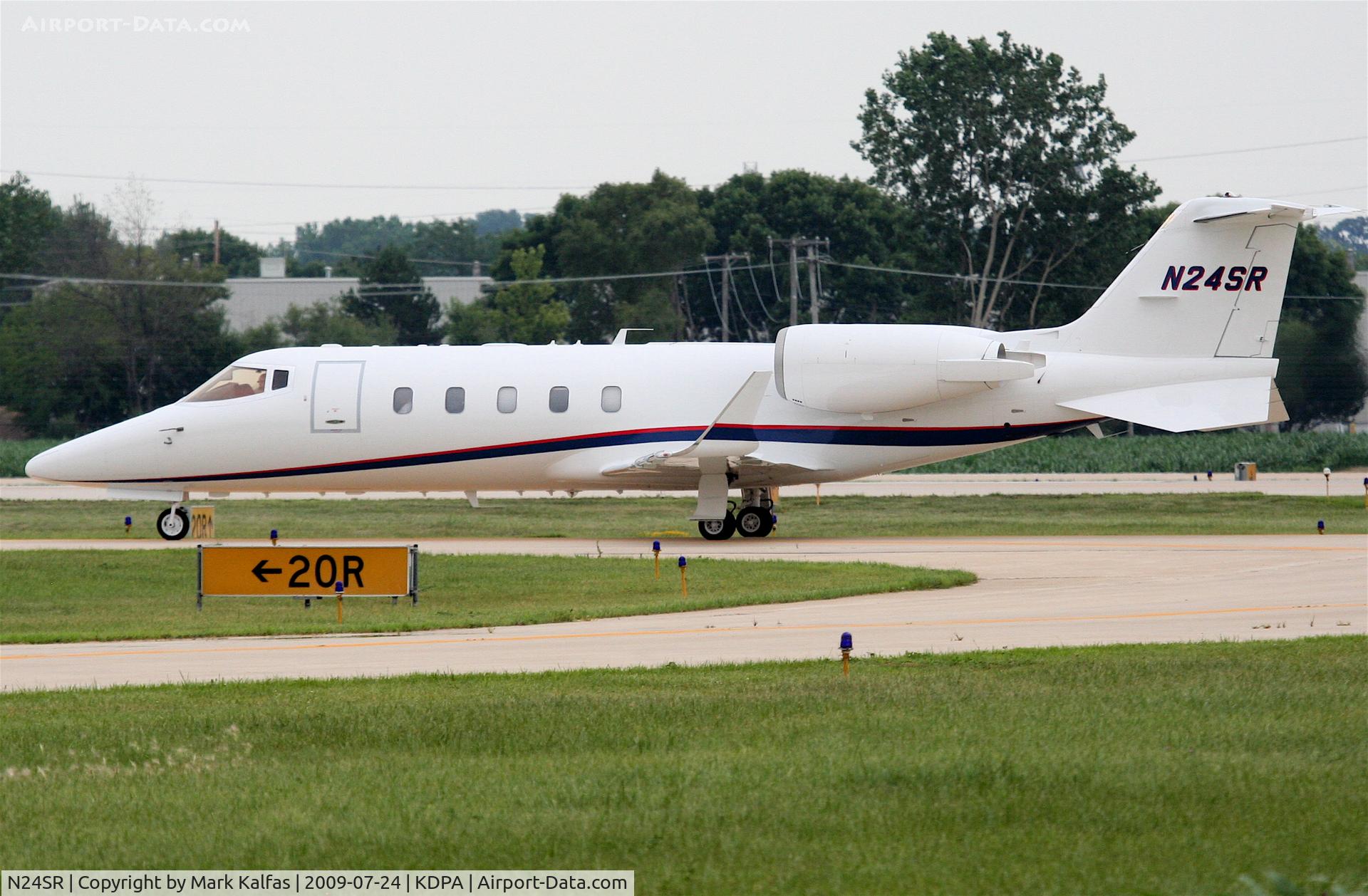 N24SR, 2001 Learjet 60 C/N 234, Sears Roebuck Learjet 60, taxiing to the Sears hangar KDPA
