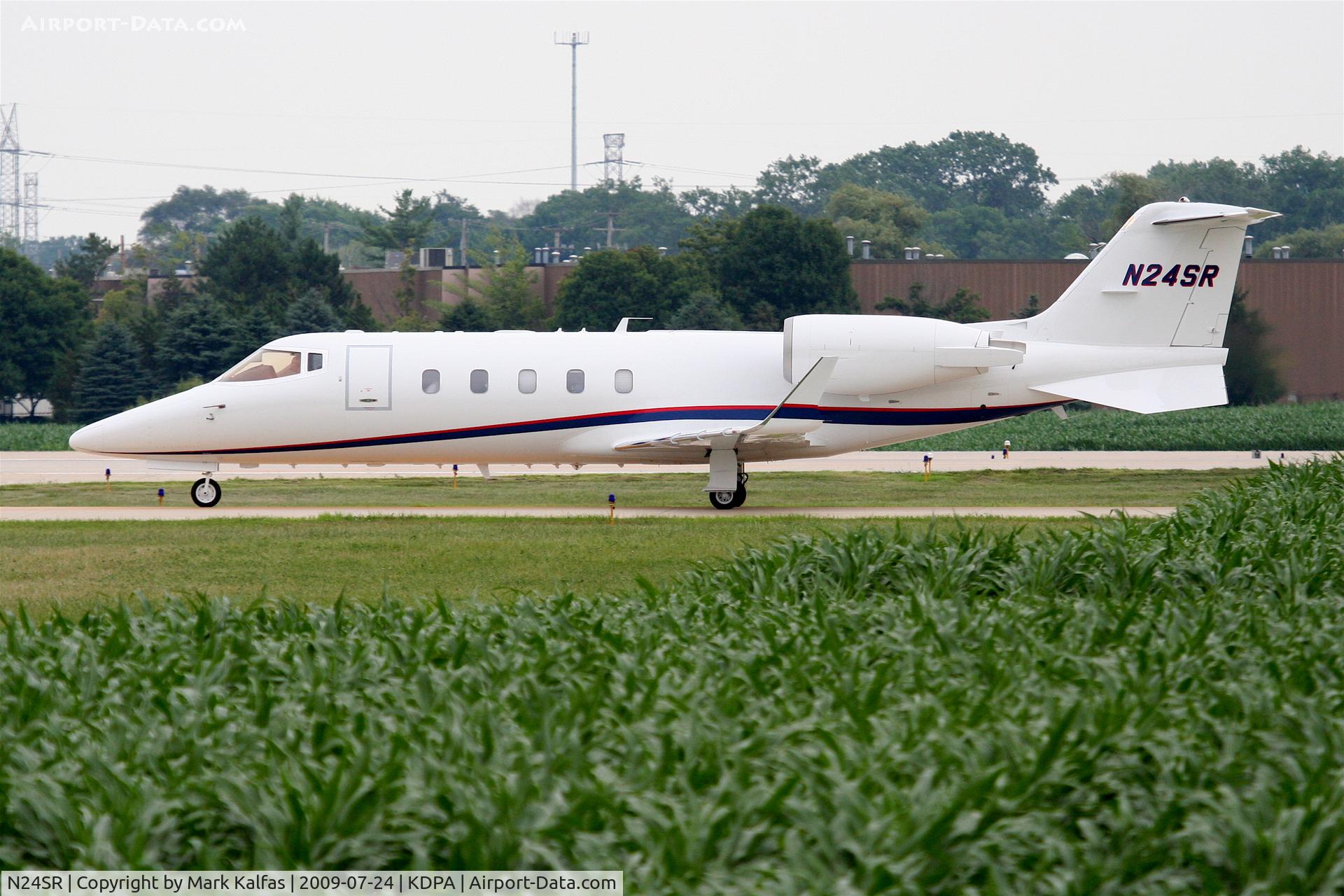 N24SR, 2001 Learjet 60 C/N 234, Sears Roebuck Learjet 60, taxiing to the Sears hangar KDPA