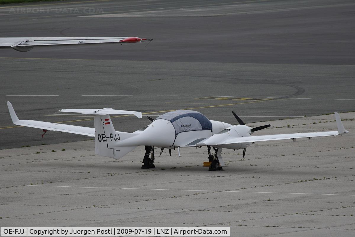 OE-FJJ, Diamond DA-42 Twin Star C/N 42.037, Diamond Aircraft Industries Gmbh DA42