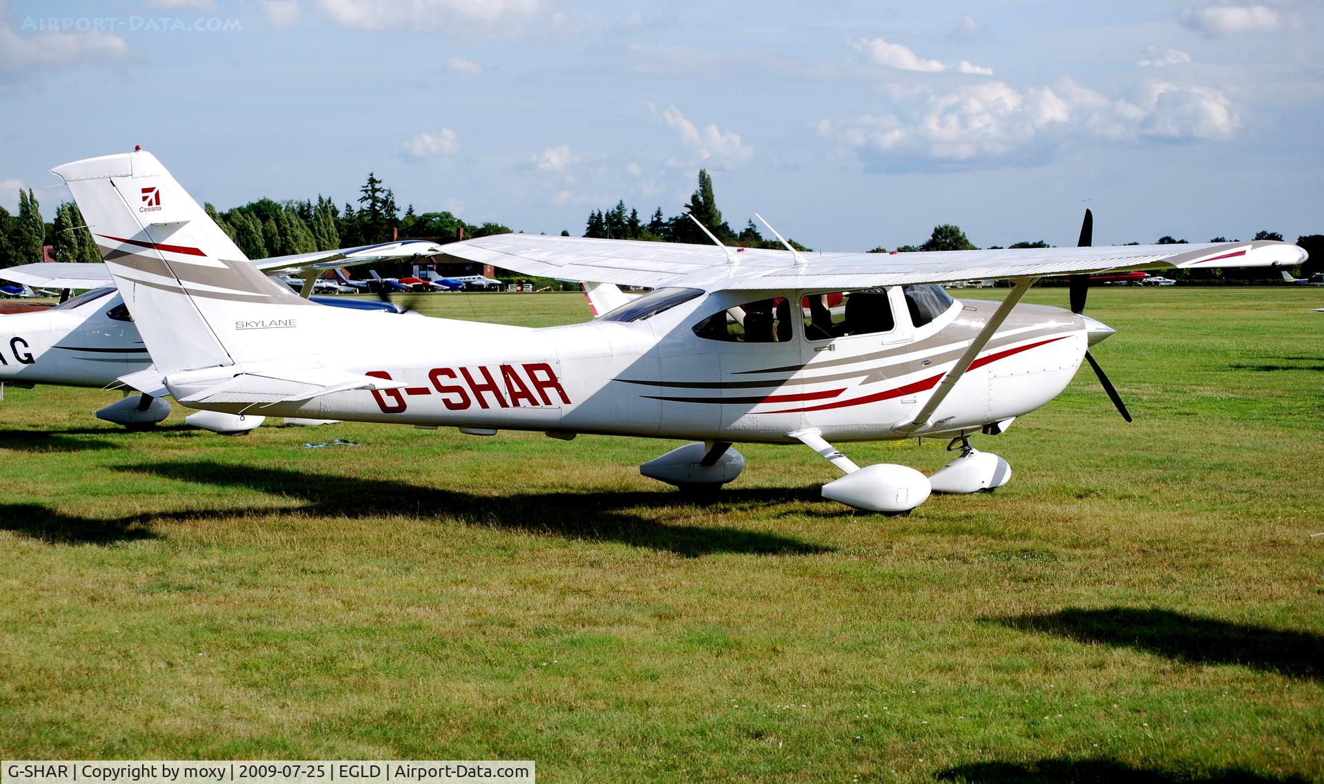 G-SHAR, 2005 Cessna 182T Skylane C/N 18281636, Cessna 182T at Denham