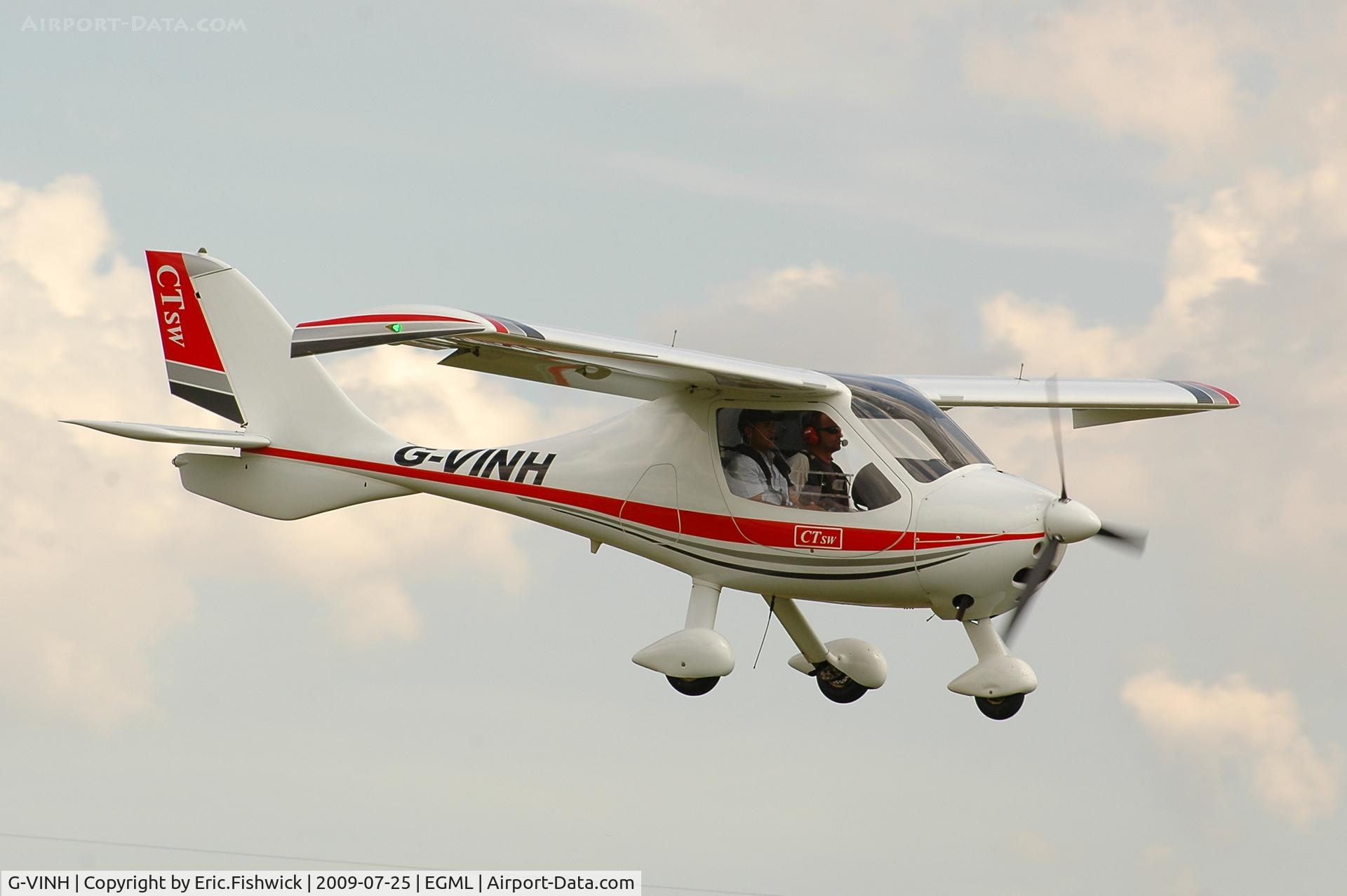 G-VINH, 2006 Flight Design CTSW C/N 8190, G-VINH returning to Damys Hall Airfield