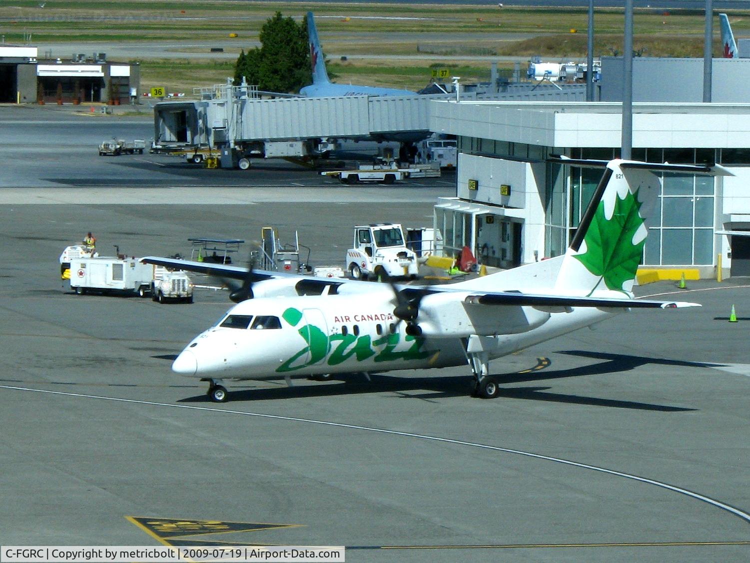 C-FGRC, 1989 De Havilland Canada DHC-8-102 Dash 8 C/N 195, departure from YVR