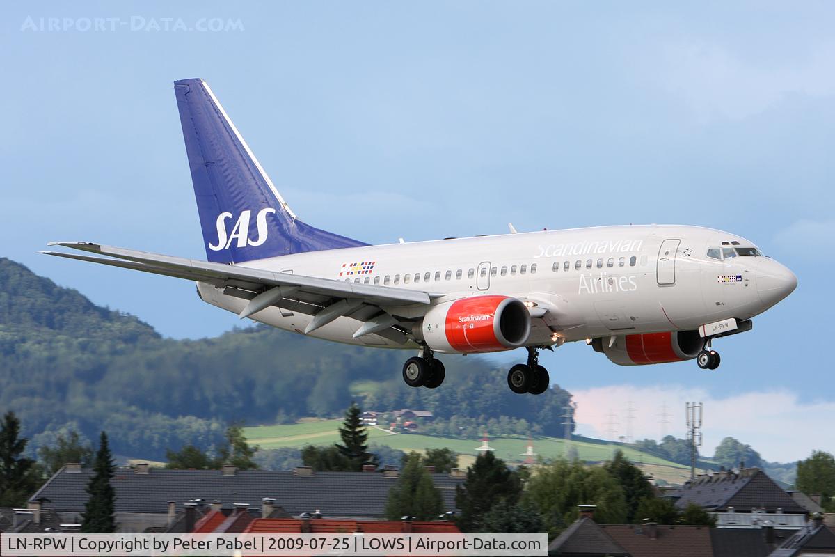 LN-RPW, 1999 Boeing 737-683 C/N 28289, SZG
