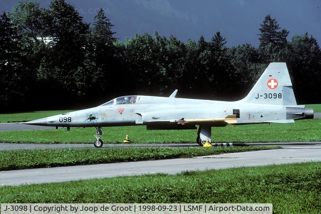 J-3098, 1981 Northrop F-5E Tiger II C/N L.1098, Being the last F-5E delivered to the Swiss AF J-3098 has Peace Alps II nose art applied.