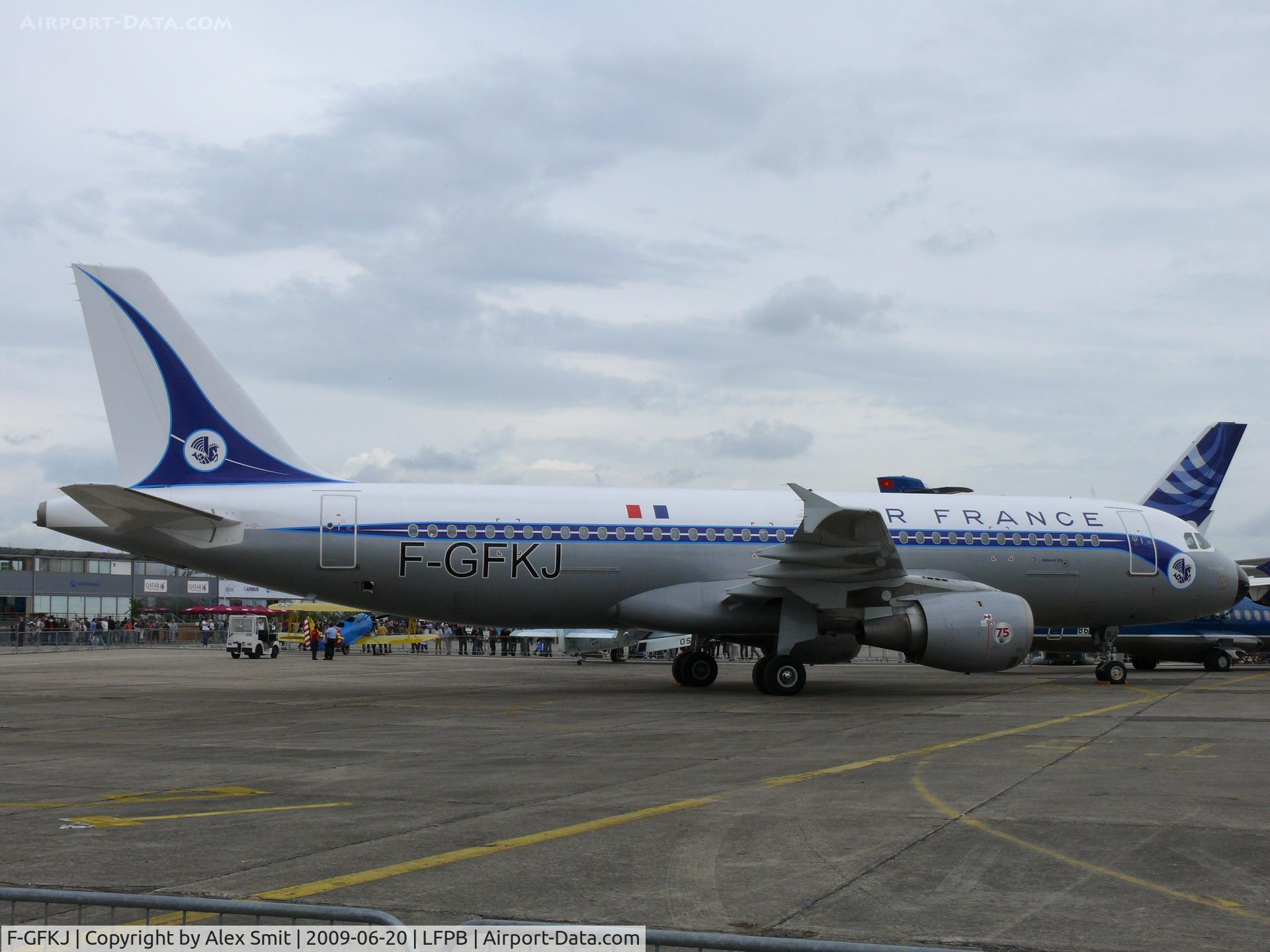 F-GFKJ, 1989 Airbus A320-211 C/N 0063, Airbus A320-211 F-GFKJ Air France in retro c/s