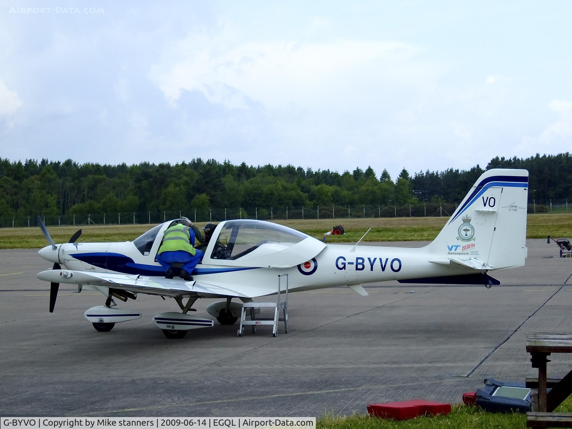 G-BYVO, 2000 Grob G-115E Tutor T1 C/N 82125/E, 1EFTS Tutor being prepared for another sortie