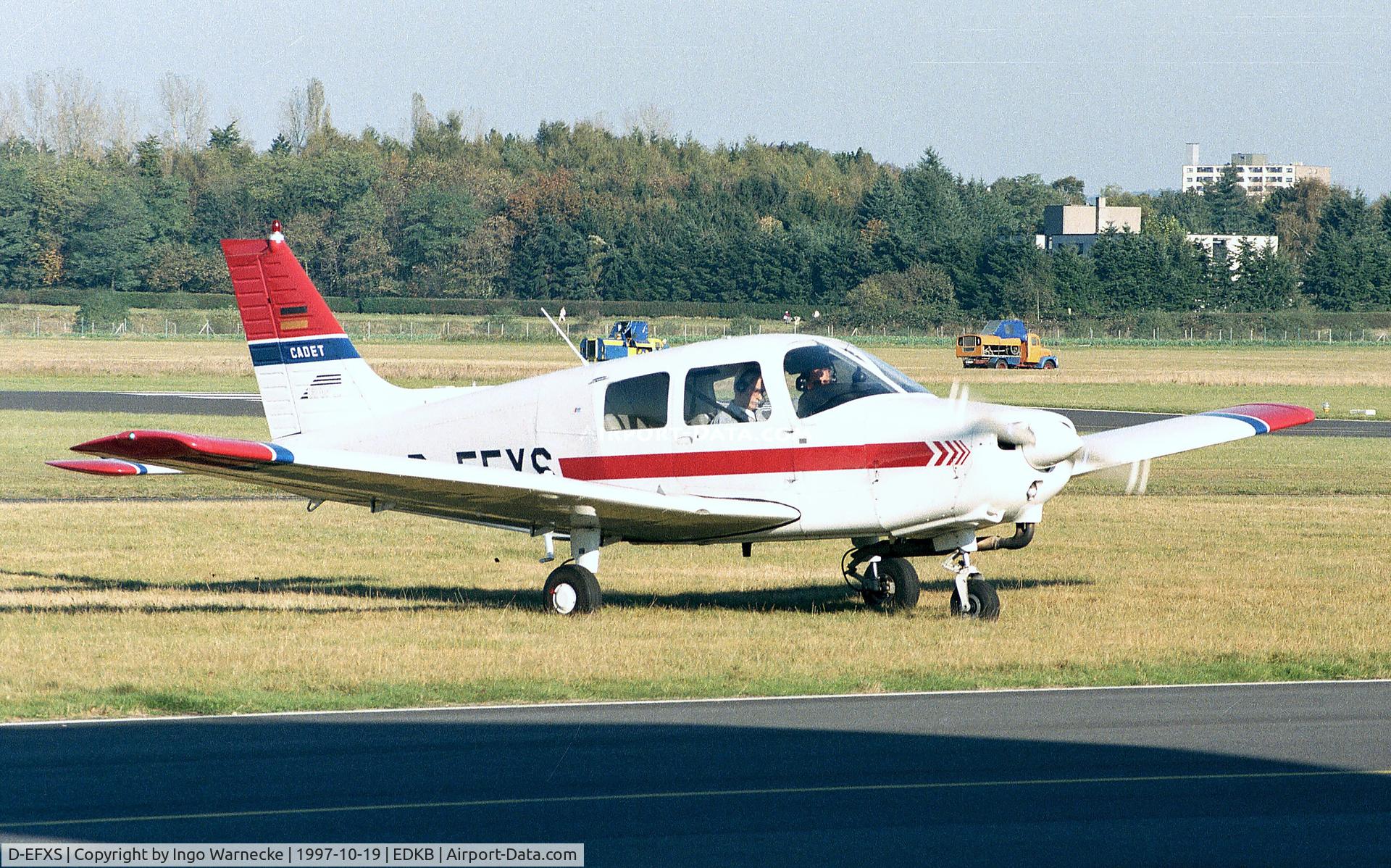 D-EFXS, Piper PA-28-161 Cadet C/N 2841243, Piper PA-28-161 Cadet at Bonn-Hangelar airfield