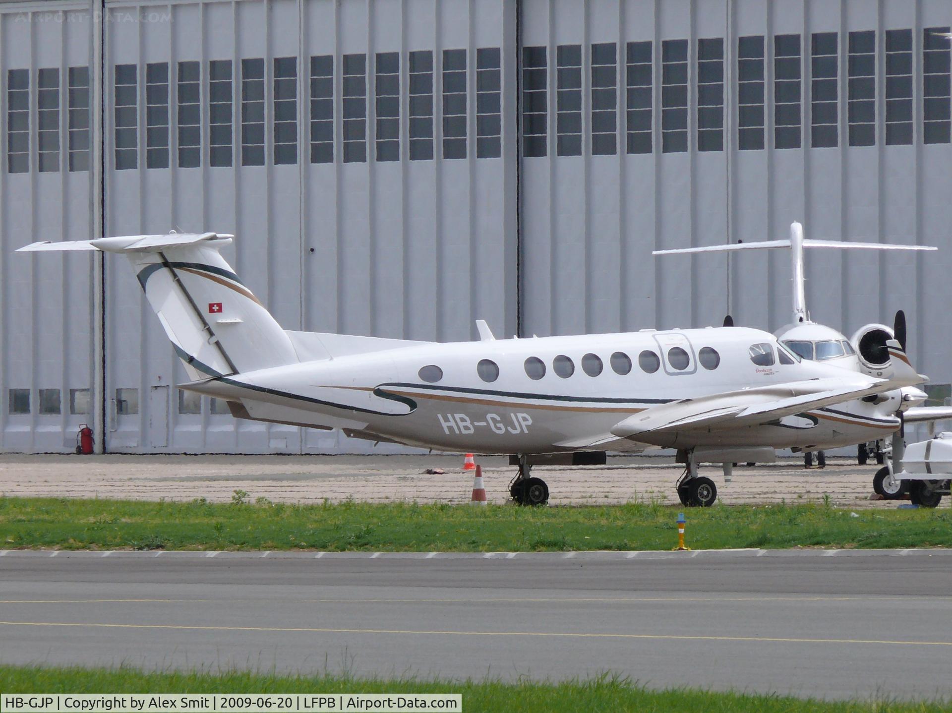 HB-GJP, 2006 Raytheon King Air 350 (B300) C/N FL-477, Beech B300 Super King Air HB-GJP BergAir SA