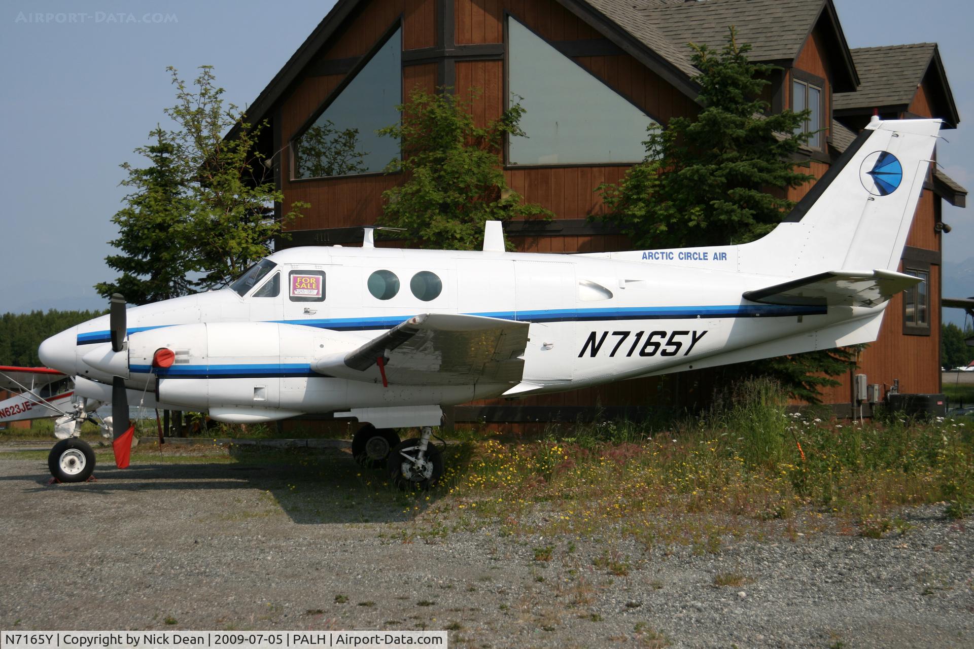 N7165Y, 1969 Beech 65-A90-1 C/N LM-120, PALH