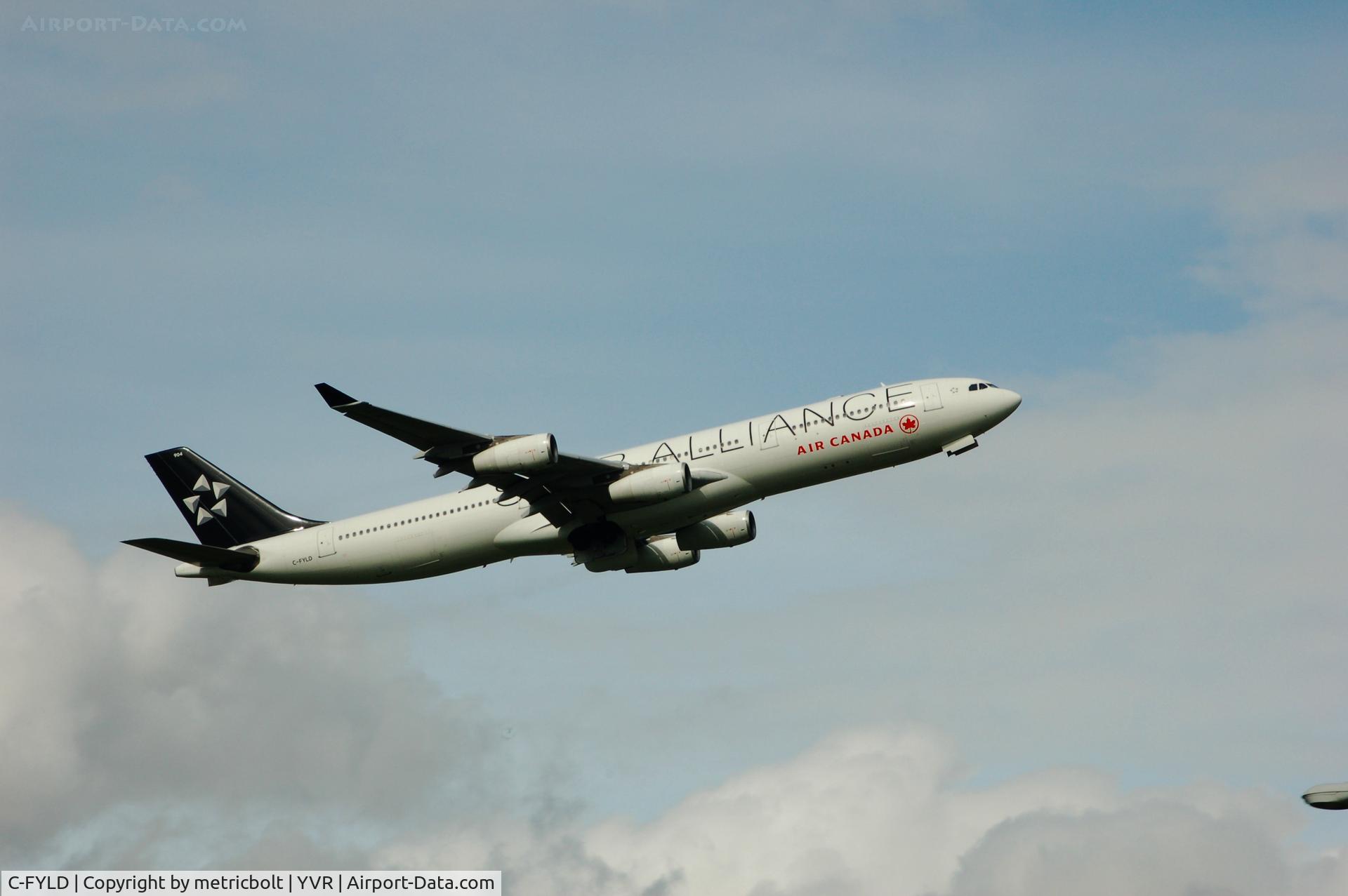 C-FYLD, 1996 Airbus A340-313X C/N 170, takeoff