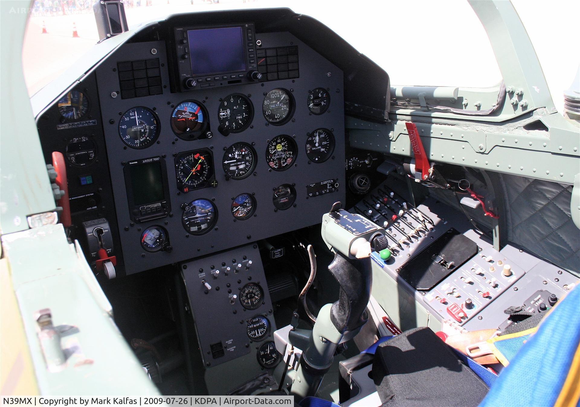 N39MX, 1979 Aero L-39C Albatros C/N 931532, L39C, N39MX cockpit shot on the ramp KDPA.