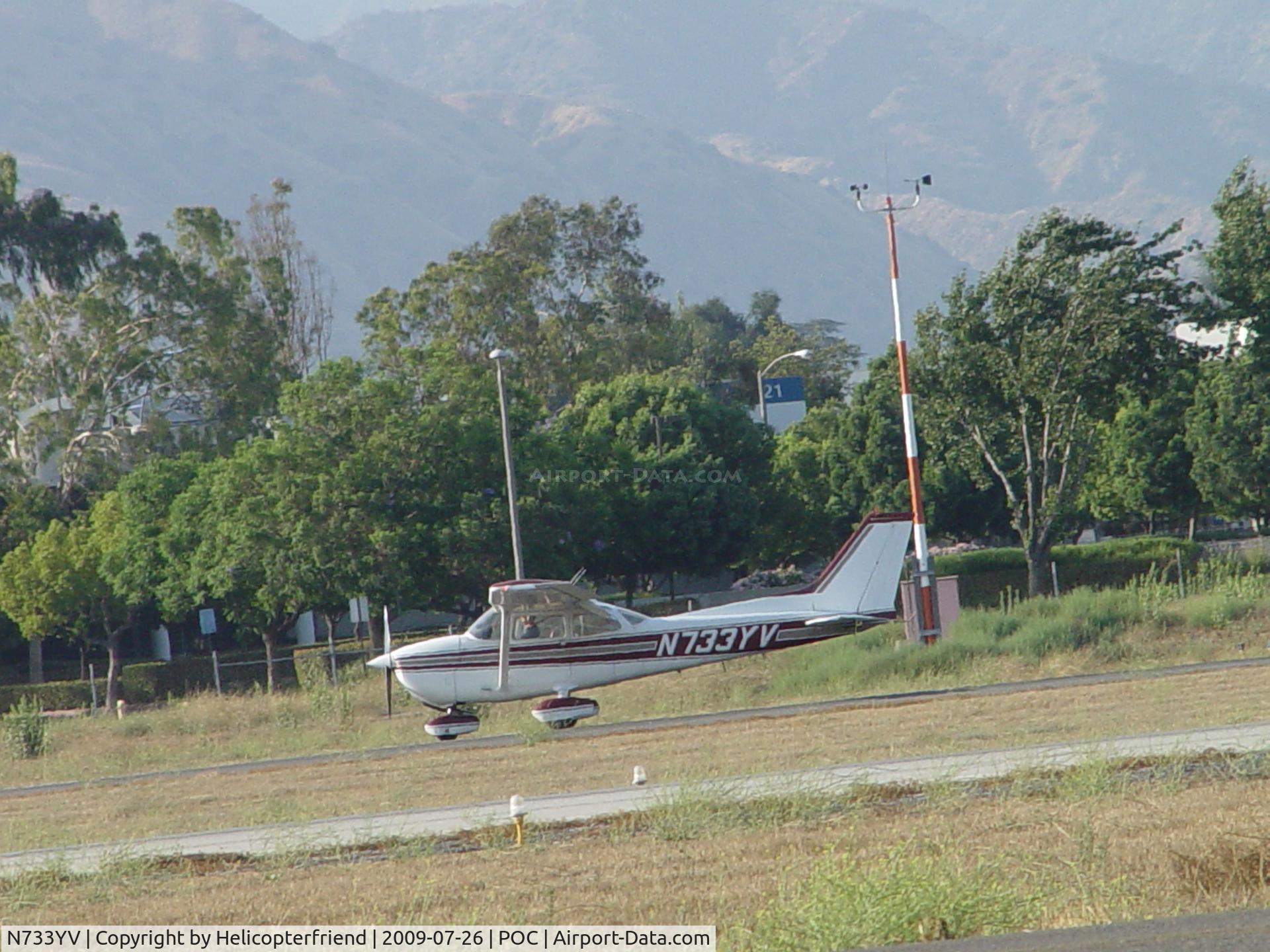 N733YV, Cessna 172N C/N 17268663, Rolling out