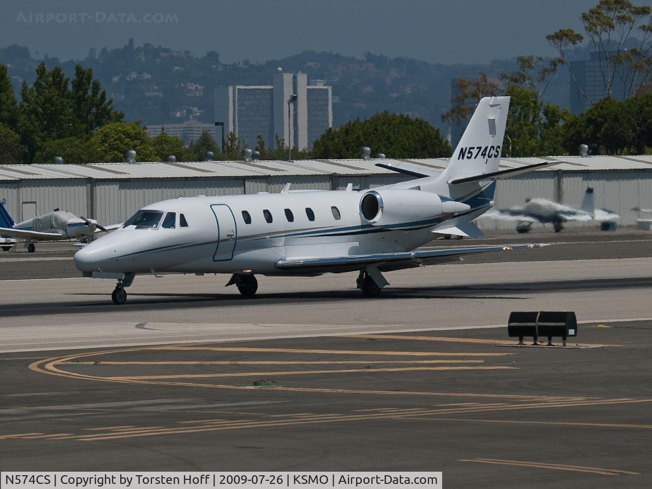 N574CS, Cessna 560XL C/N 560-5705, N574CS departing from RWY 21
