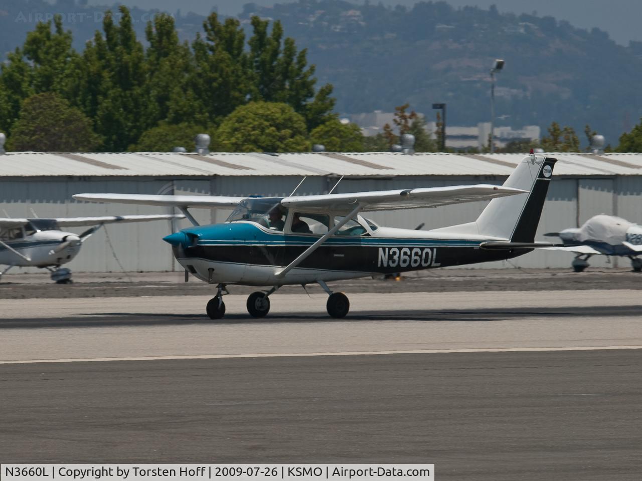 N3660L, 1965 Cessna 172G C/N 17253829, N3660L departing from RWY 21