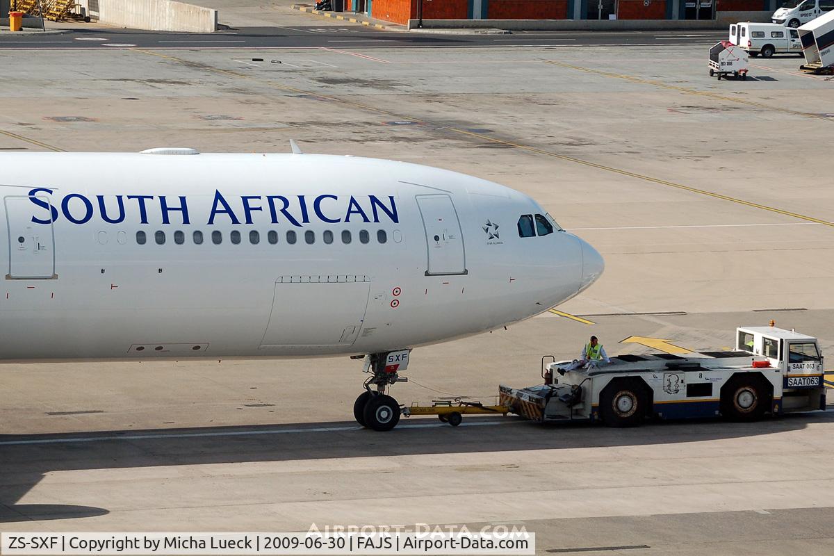 ZS-SXF, 2005 Airbus A340-313E C/N 651, At Jo'burg