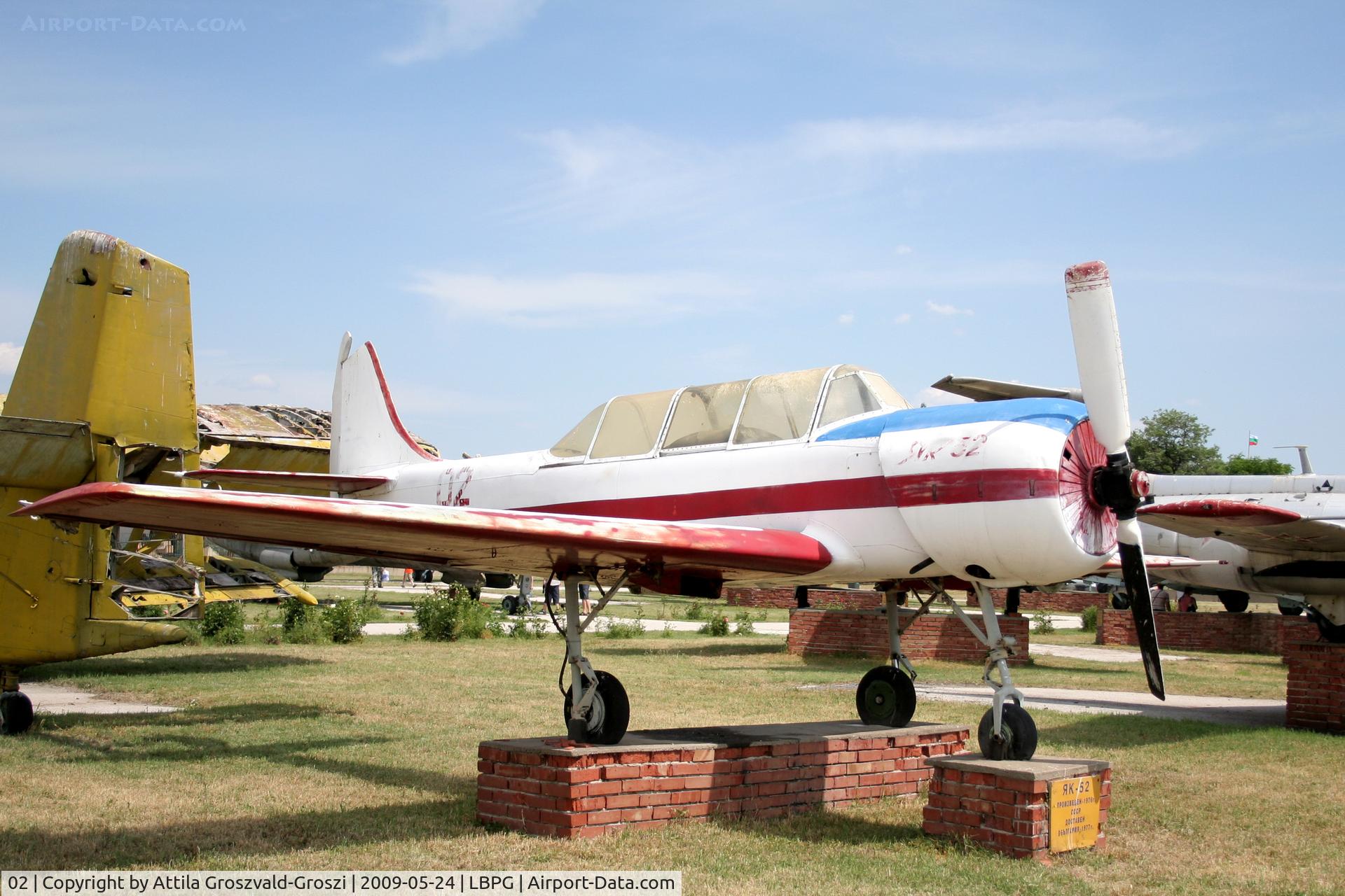 02, 1980 Yakovlev Yak-52 C/N 800502, Bulgarian Museum of Aviation, Plovdiv-Krumovo (LBPG). - Ex DOSAAF 02 / Red