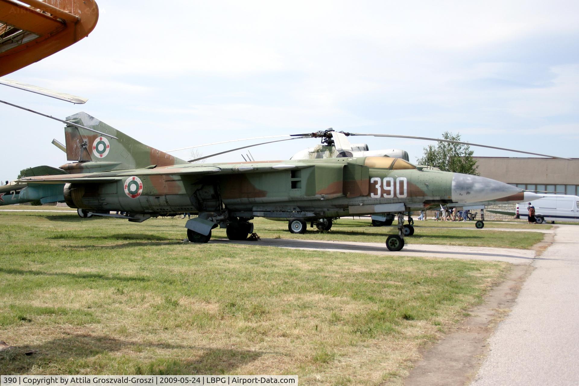 390, 1984 Mikoyan-Gurevich MiG-23MLD C/N 2960325390, Bulgarian Museum of Aviation, Plovdiv-Krumovo (LBPG).