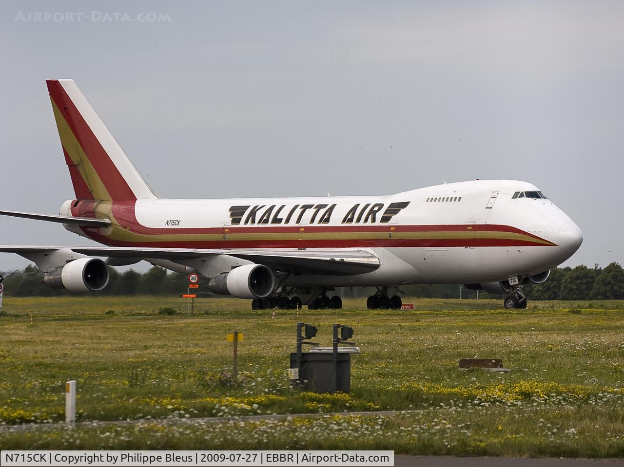N715CK, 1982 Boeing 747-209B C/N 22447, Surprise : bactracking (!) on rwy 25R before making a 180° on the ground and take off from the same runway.