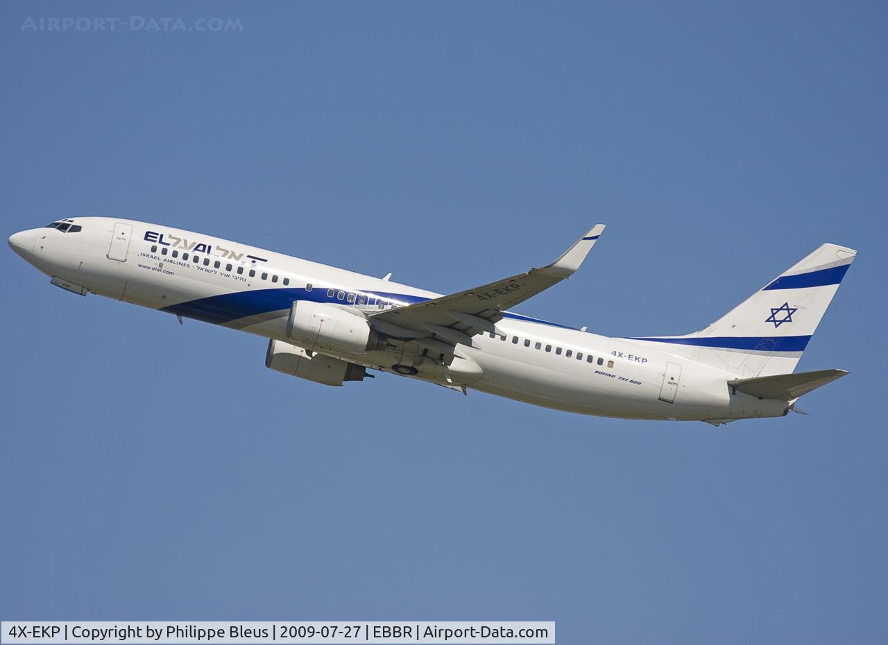 4X-EKP, 2001 Boeing 737-8Q8 C/N 30639, Off rwy 25R.