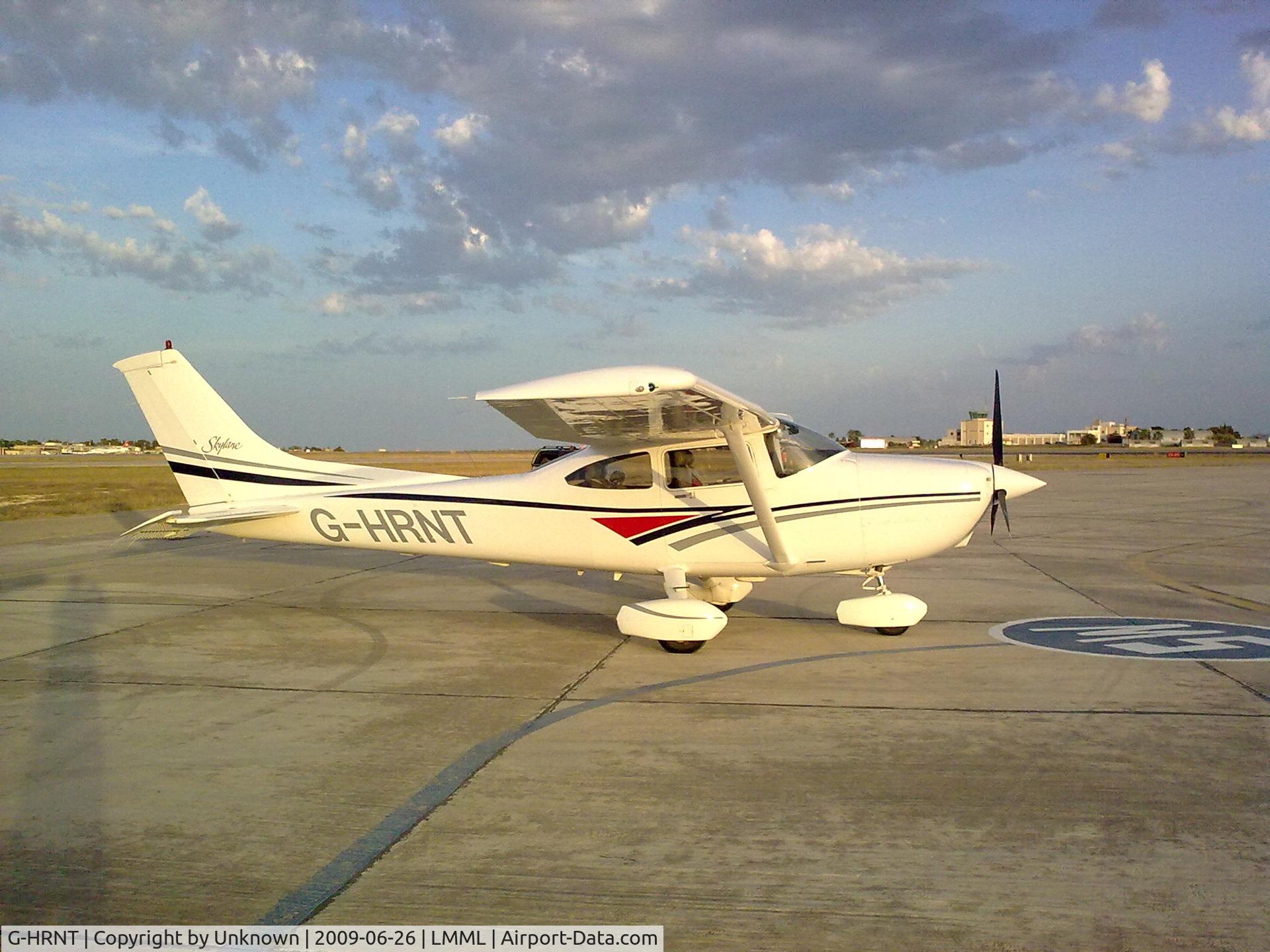 G-HRNT, 1998 Cessna 182S Skylane C/N 18280395, In Malta on Park 3 re Air Rally 2009