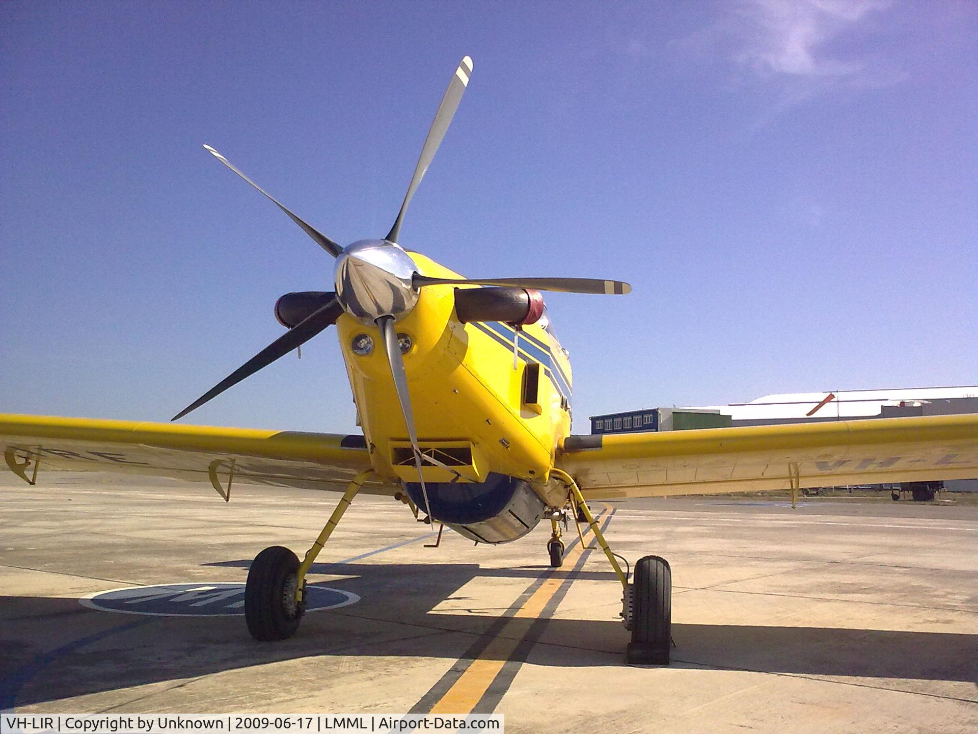 VH-LIR, Air Tractor AT-802 C/N 802-0049, In Malta