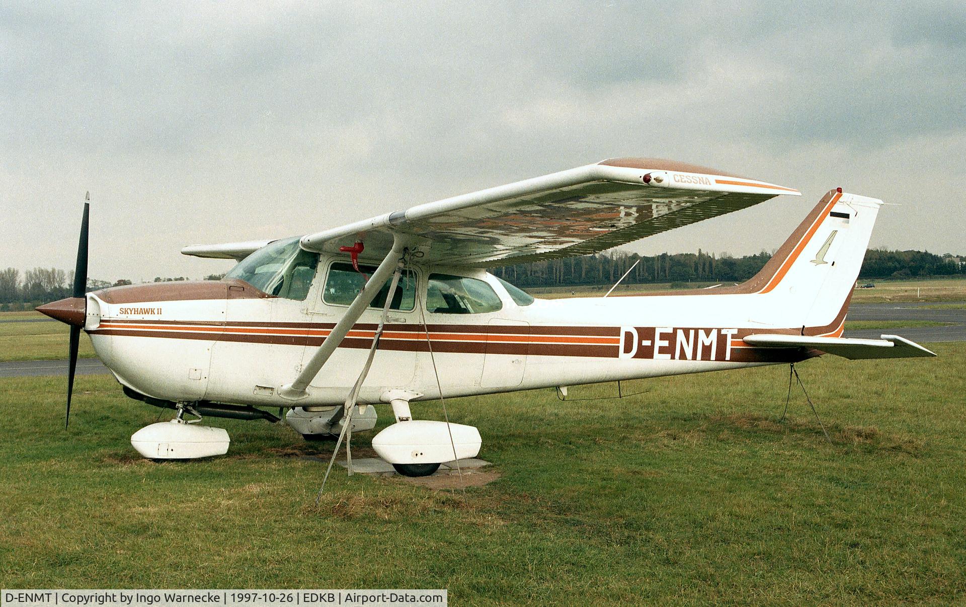 D-ENMT, Cessna 172P C/N 17275060, Cessna 172P Skyhawk II at Bonn-Hangelar airfield