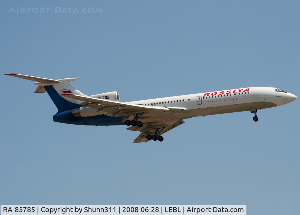 RA-85785, 1993 Tupolev Tu-154M C/N 93A969, Landing rwy 25R