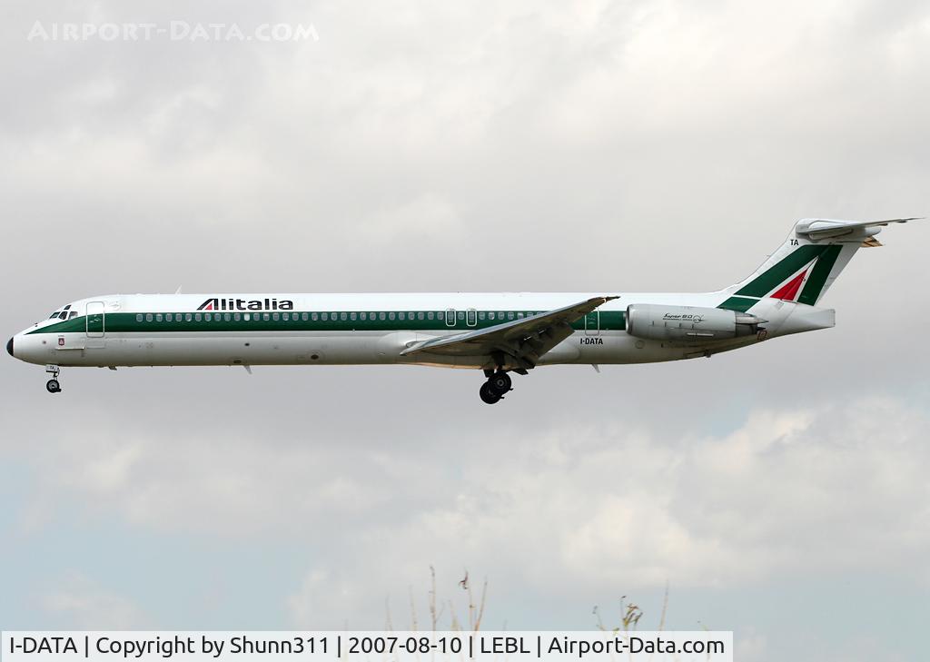 I-DATA, 1993 McDonnell Douglas MD-82 (DC-9-82) C/N 53216, Landing rwy 25R