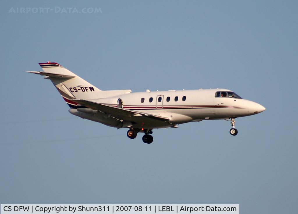 CS-DFW, 2004 Raytheon Hawker 800XP C/N 258664, Landing rwy 25R