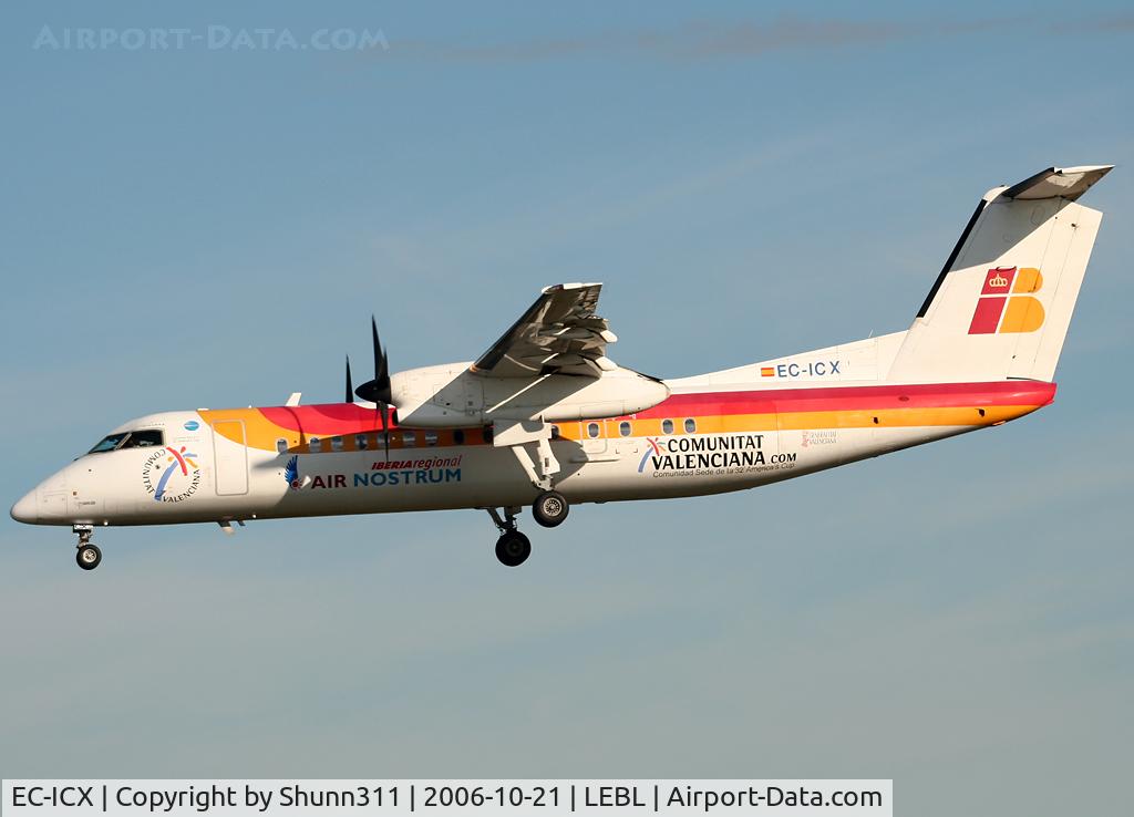 EC-ICX, 2000 De Havilland Canada DHC-8-315Q Dash 8 C/N 563, Landing rwy 25L