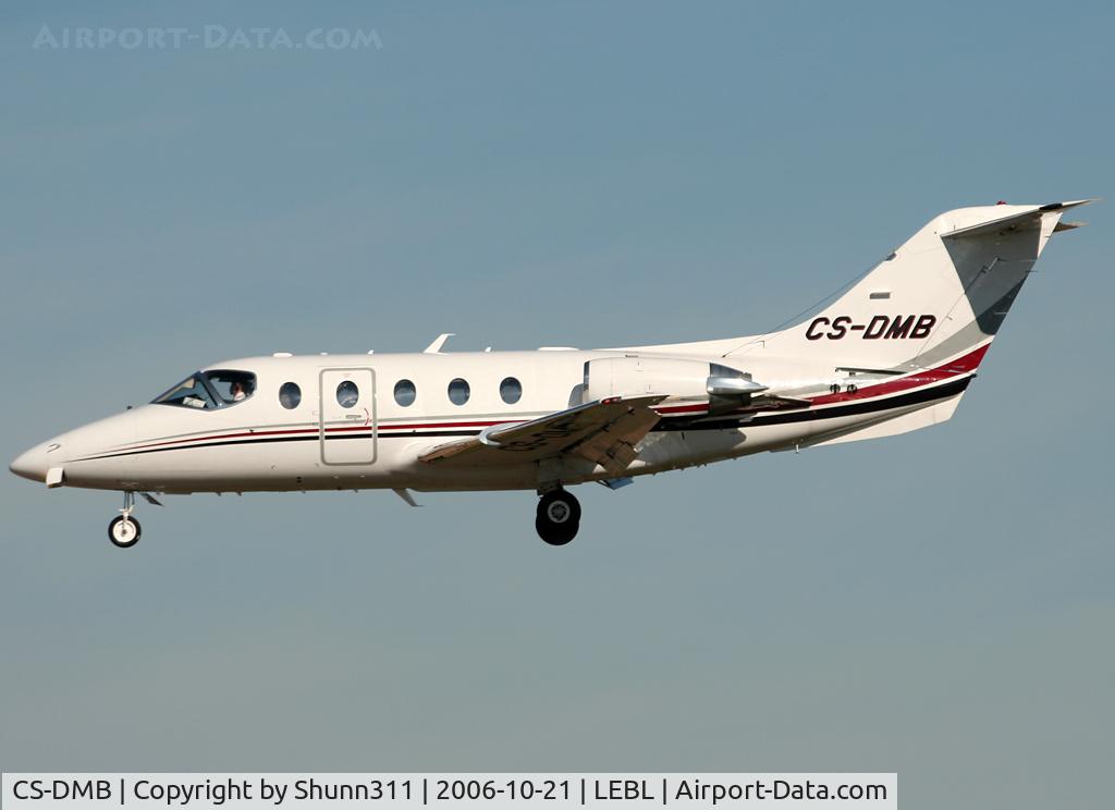 CS-DMB, 2005 Hawker Beechcraft 400A Beechjet Beechjet C/N RK-403, Landing rwy 25L