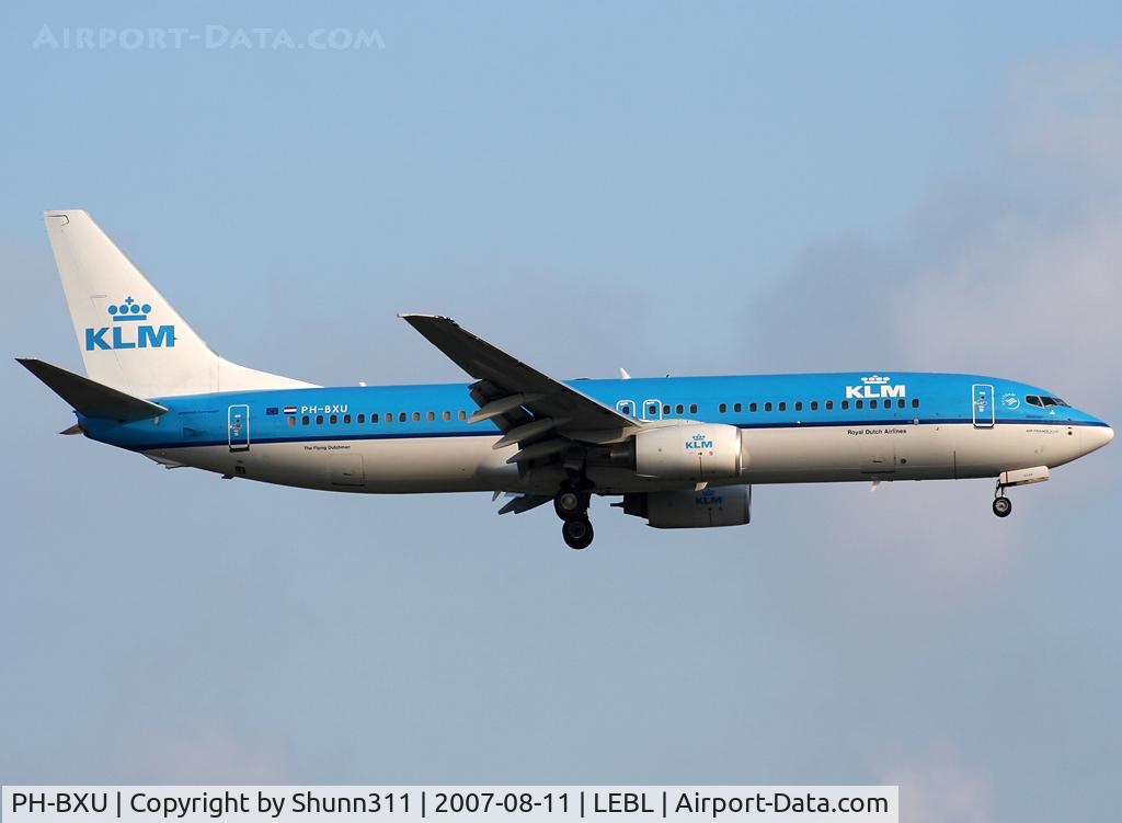 PH-BXU, 2006 Boeing 737-8BK C/N 33028, Landing rwy 25R