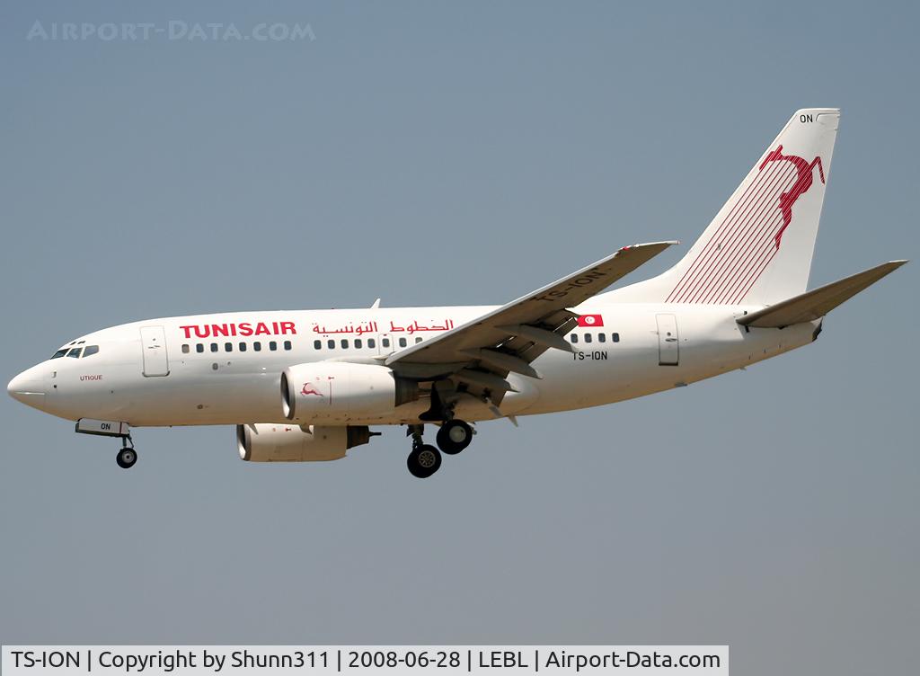 TS-ION, 2000 Boeing 737-6H3 C/N 29499, Landing rwy 25R