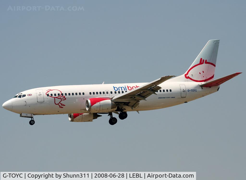 G-TOYC, 1995 Boeing 737-3Q8 C/N 26312, Landing rwy 25R