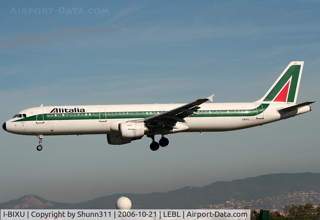 I-BIXU, 1993 Airbus A321-111 C/N 434, Landing rwy 25L