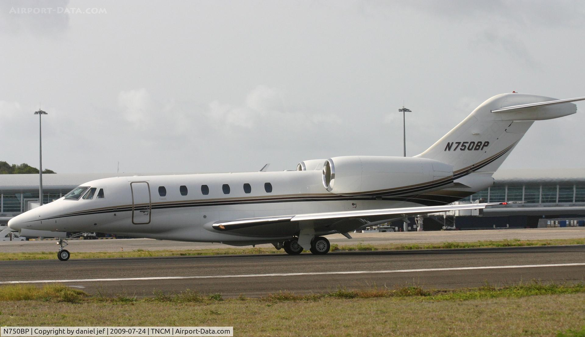 N750BP, 2000 Cessna 750 Citation X C/N 750-0111, Back tracking runway 10