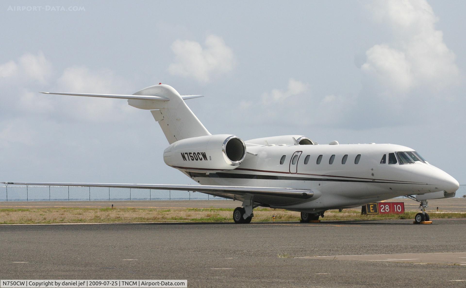 N750CW, 1996 Cessna 750 Citation X Citation X C/N 750-0008, park at the ramp