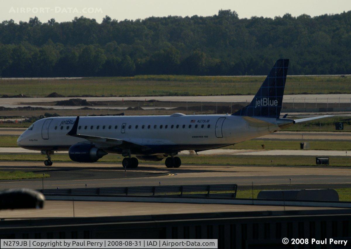 N279JB, 2007 Embraer 190AR (ERJ-190-100IGW) C/N 19000090, On her way to the terminal