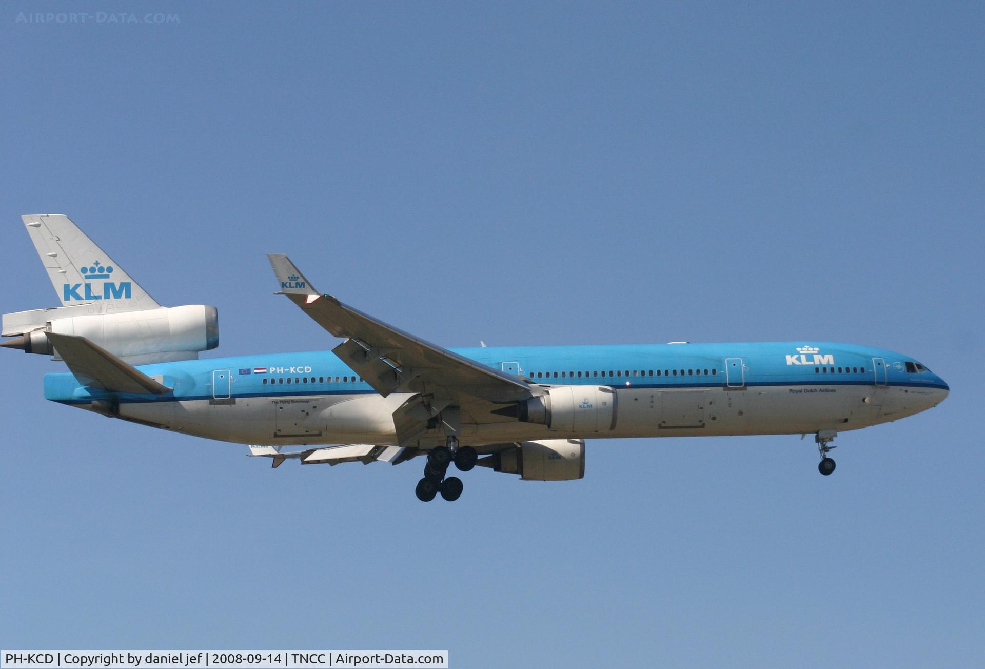 PH-KCD, 1994 McDonnell Douglas MD-11 C/N 48558, Landing