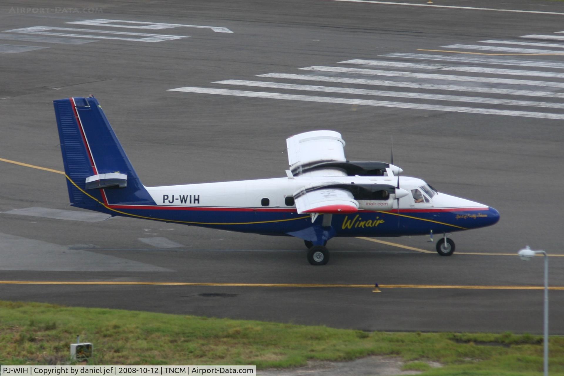PJ-WIH, 1981 De Havilland Canada DHC-6-300 Twin Otter C/N 766, taxing runway 10