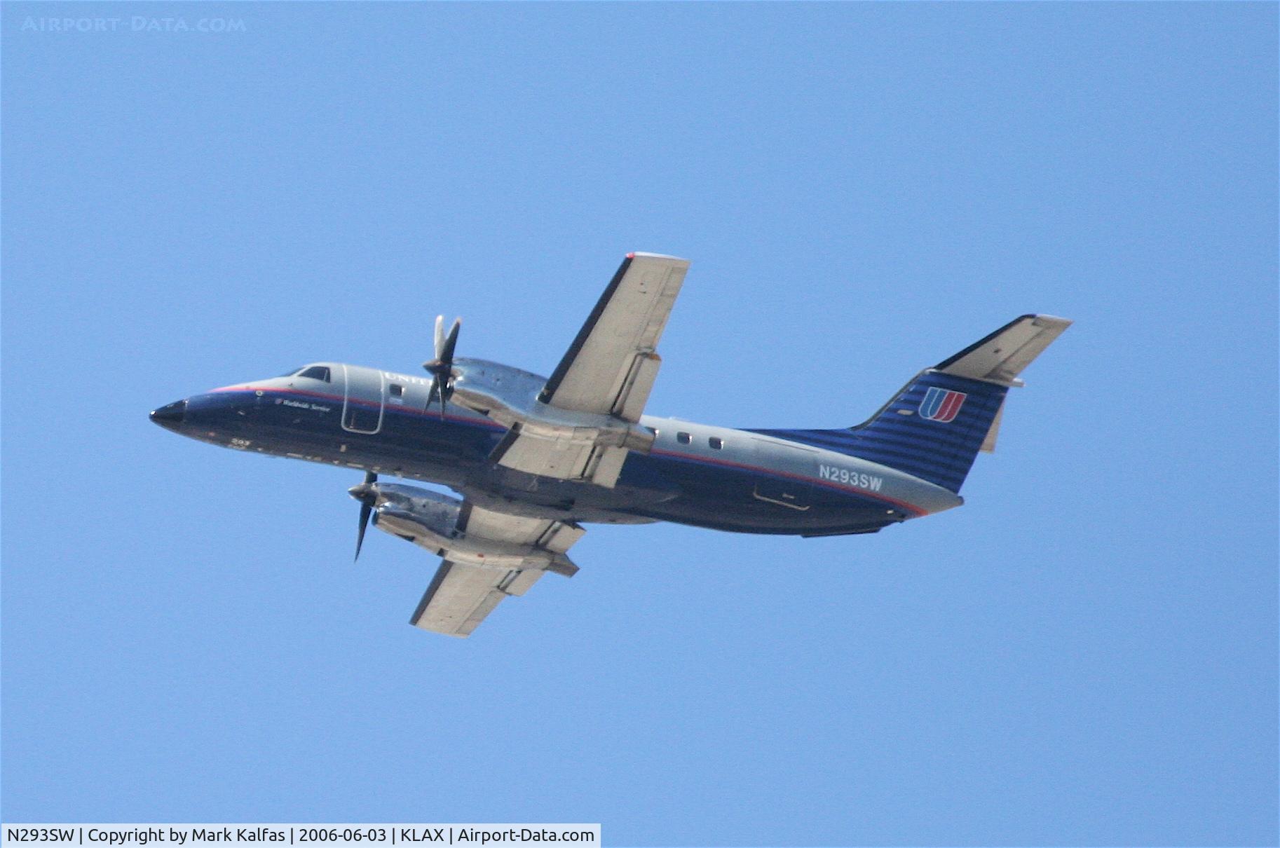 N293SW, 1996 Embraer EMB-120ER Brasilia C/N 120320, Skywest Embraer EMB-120ER, N293SW departing RWY 25R KLAX