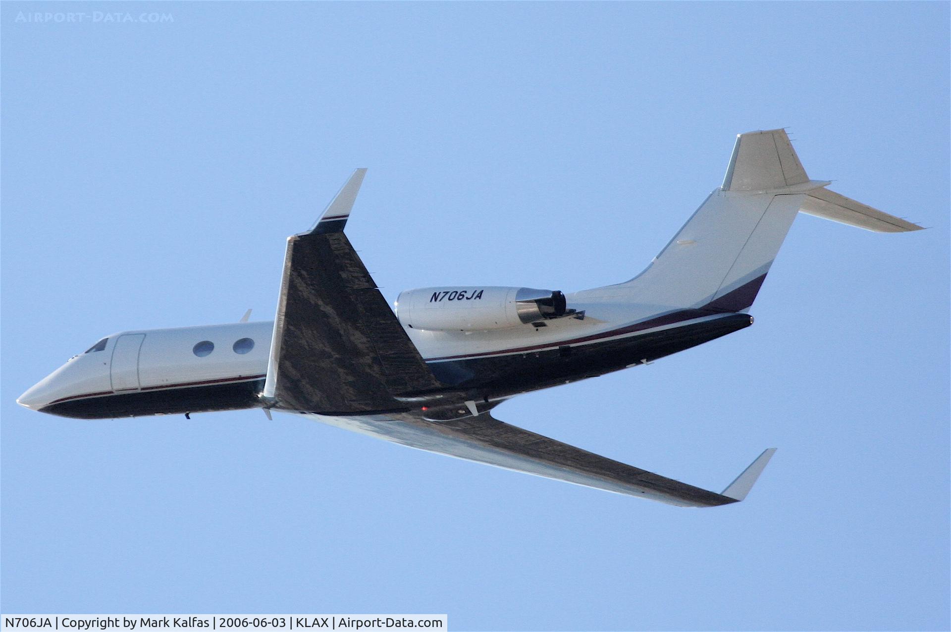 N706JA, 1981 Gulfstream American G-1159A Gulfstream III C/N 322, Gulfstream American Corp. G-1159A, N706JA departing 25L KLAX.