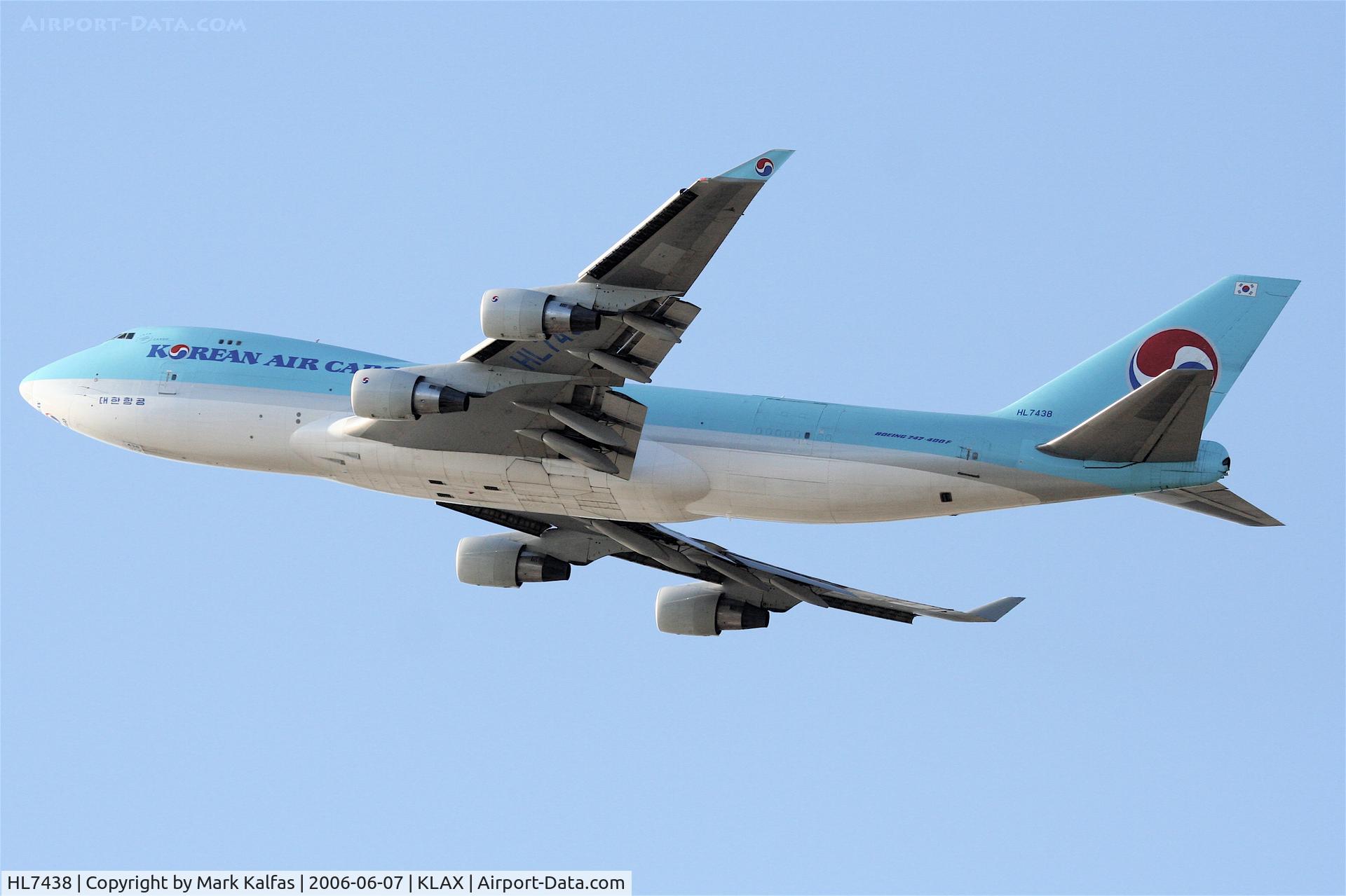 HL7438, 2003 Boeing 747-4B5ERF C/N 33515, Korean Air Cargo 747-4B5ERF, HL7438 departing 25L KLAX.