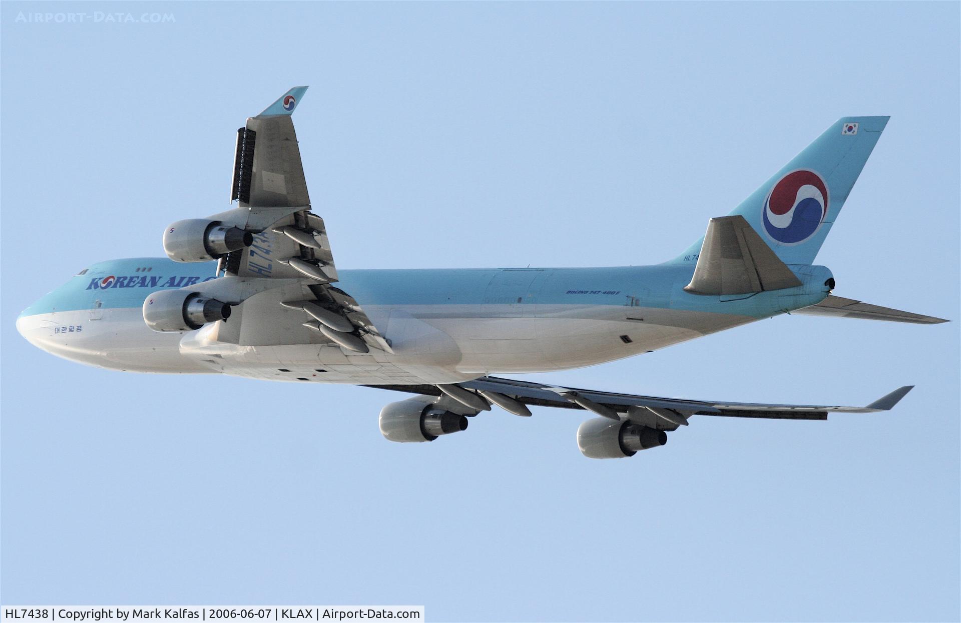 HL7438, 2003 Boeing 747-4B5ERF C/N 33515, Korean Air Cargo 747-4B5ERF, HL7438 departing 25L KLAX.