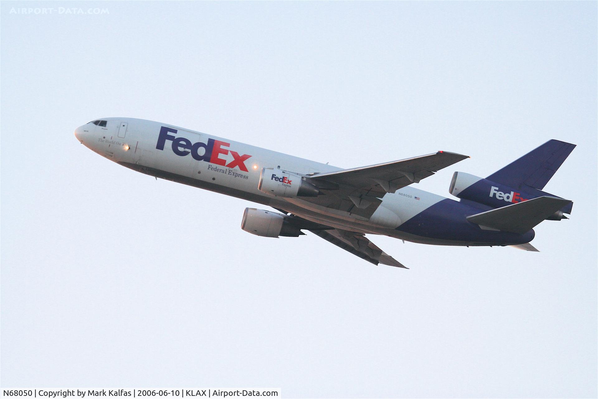 N68050, 1974 McDonnell Douglas MD-10-10F C/N 47804, FedEx  MD-10-10F, N68050 departing RWY 25L KLAX.