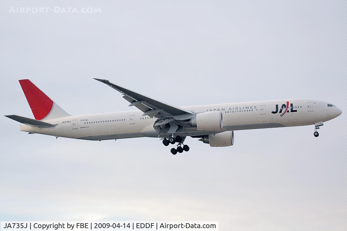 JA735J, 2006 Boeing 777-346/ER C/N 32434, JAL Triple Seven short final RW07L