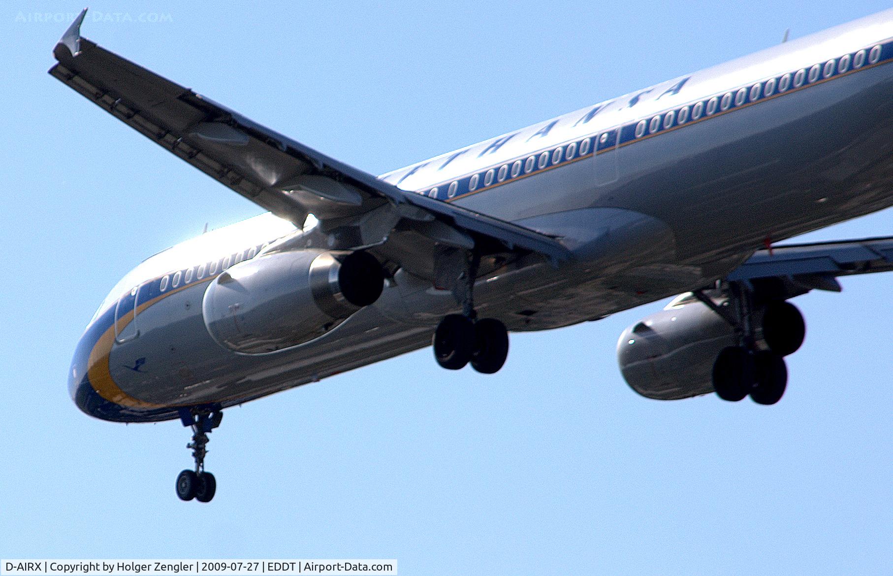 D-AIRX, 1998 Airbus A321-131 C/N 0887, LUFTHANSA Airbus of today in retro colours from yesterday