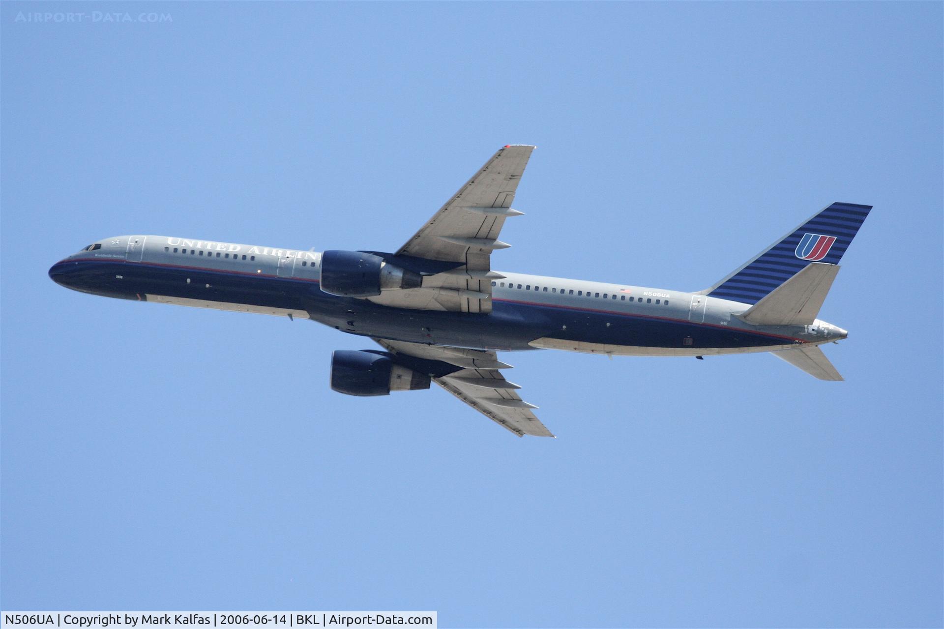 N506UA, 1990 Boeing 757-222 C/N 24627, United Airlines Boeing 757-222, N506UA departing KLAX 25R for KORD.