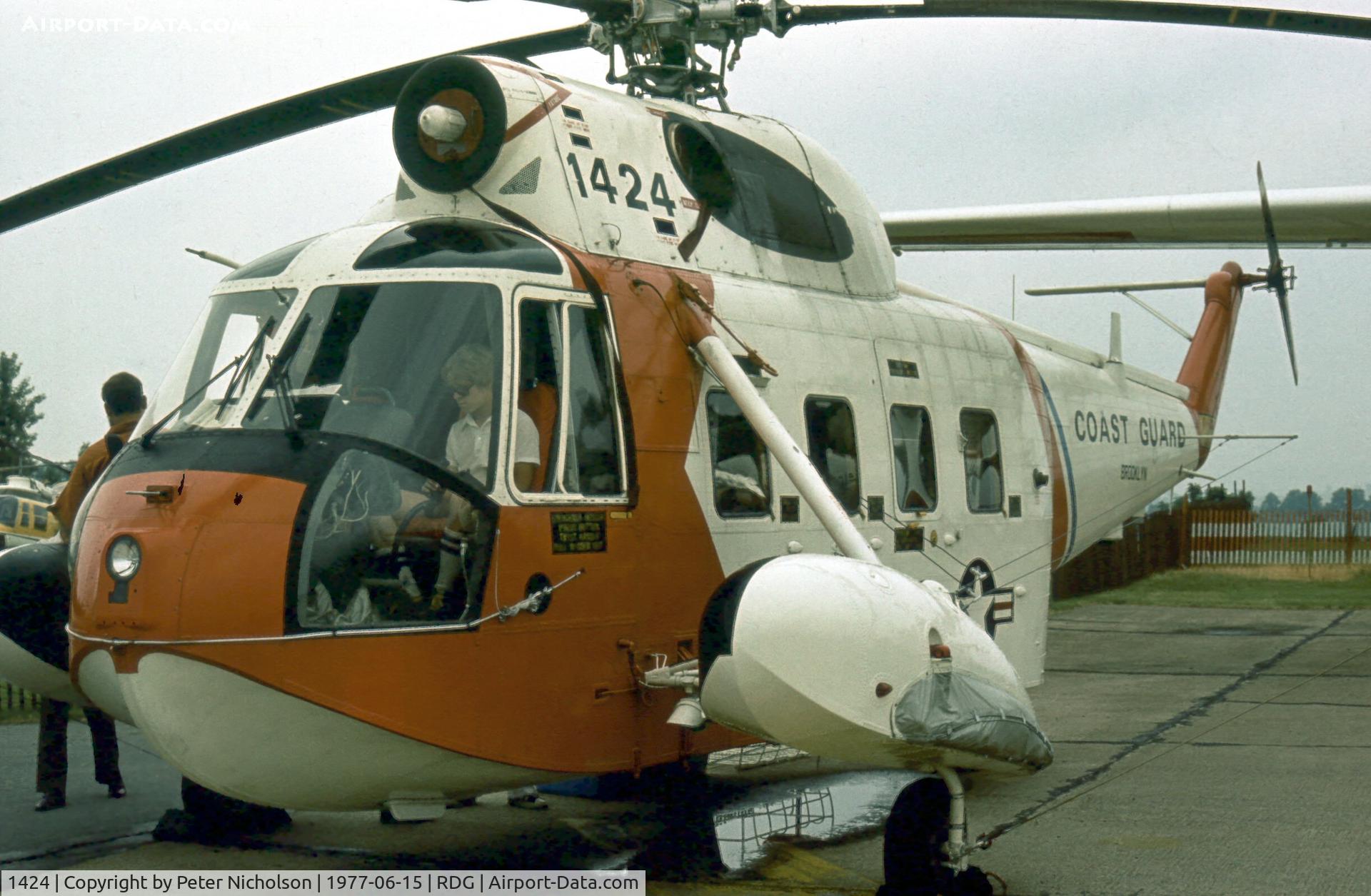 1424, Sikorsky HH-52A Sea Guard C/N 62.112, US Coast Guard Station Brooklyn provided this Sea Guardian for display at the 1977 Reading Airshow.